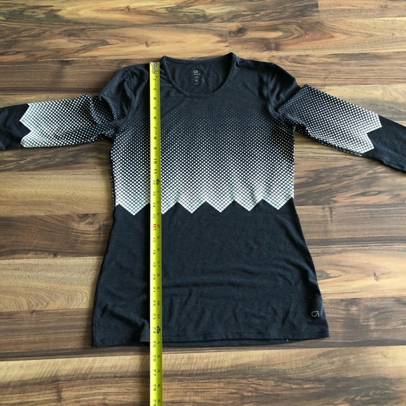 Gap fit athletic tee - Picture 10 of 11